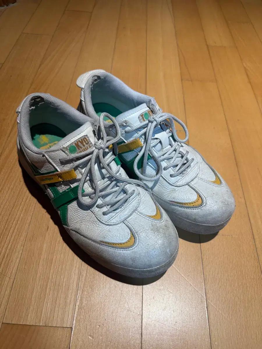 오니츠카 타이거 쿄50 흰/녹 스니커즈 255