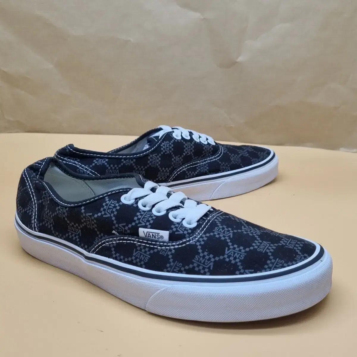 반스 어센틱 모노그램 남성스니커즈265_