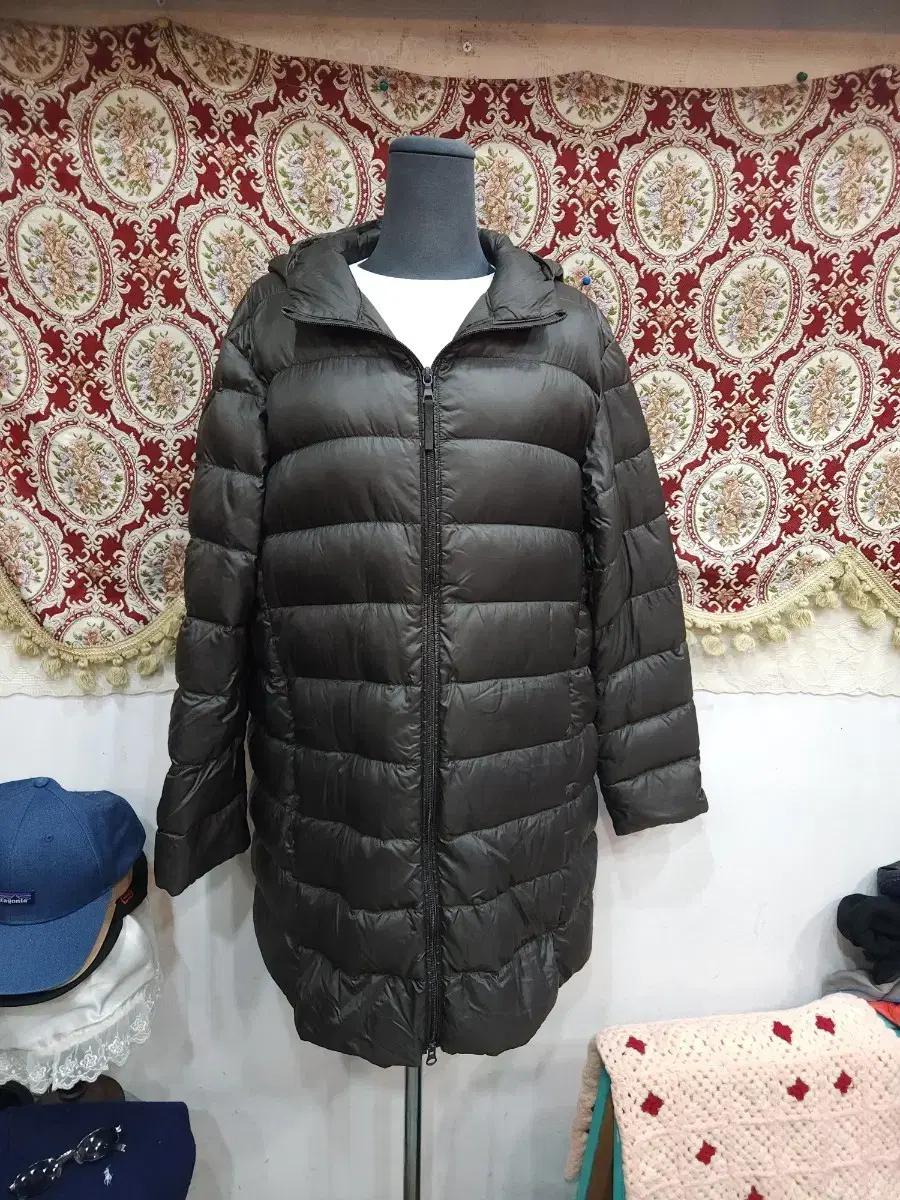 유니클로 오리털 경량 롱패딩 코트