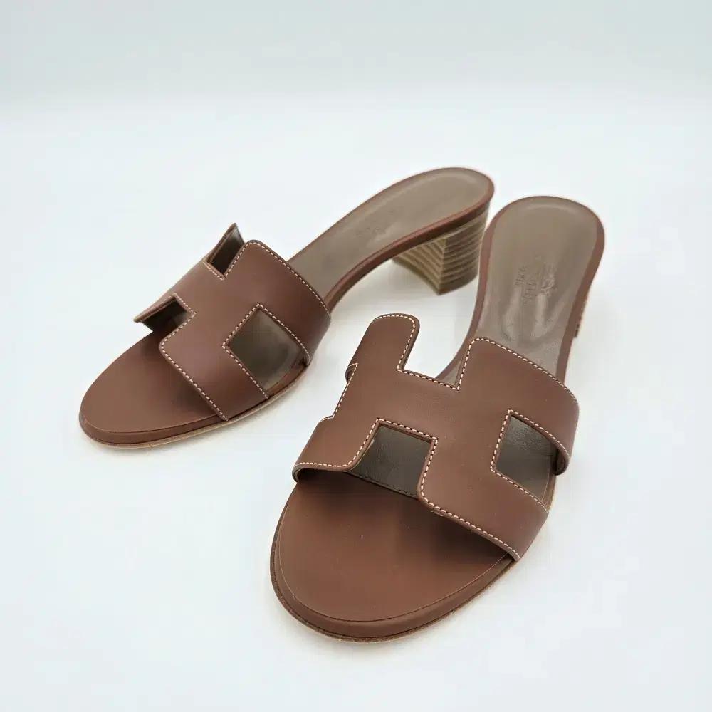 에르메스 오아시스 샌들 골드 여성 슬리퍼 H071002Z03 EU38