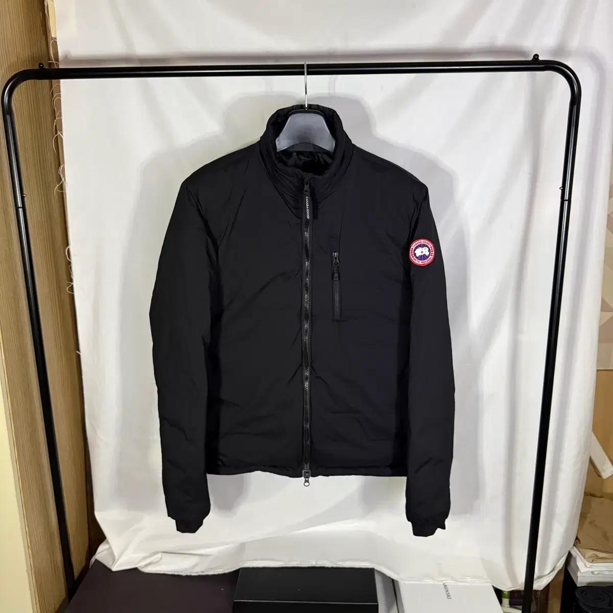 [M사이즈]캐나다구스 롯지 다운 매트 피니쉬 패딩 자켓 블랙