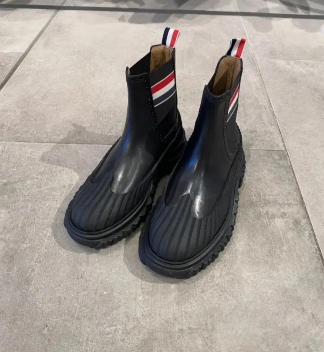 톰브라운 첼시 덕 부츠240