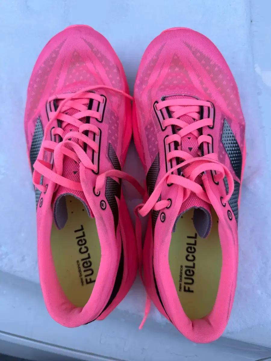 [275]뉴발란스 퓨어셀 v4러닝화 2e