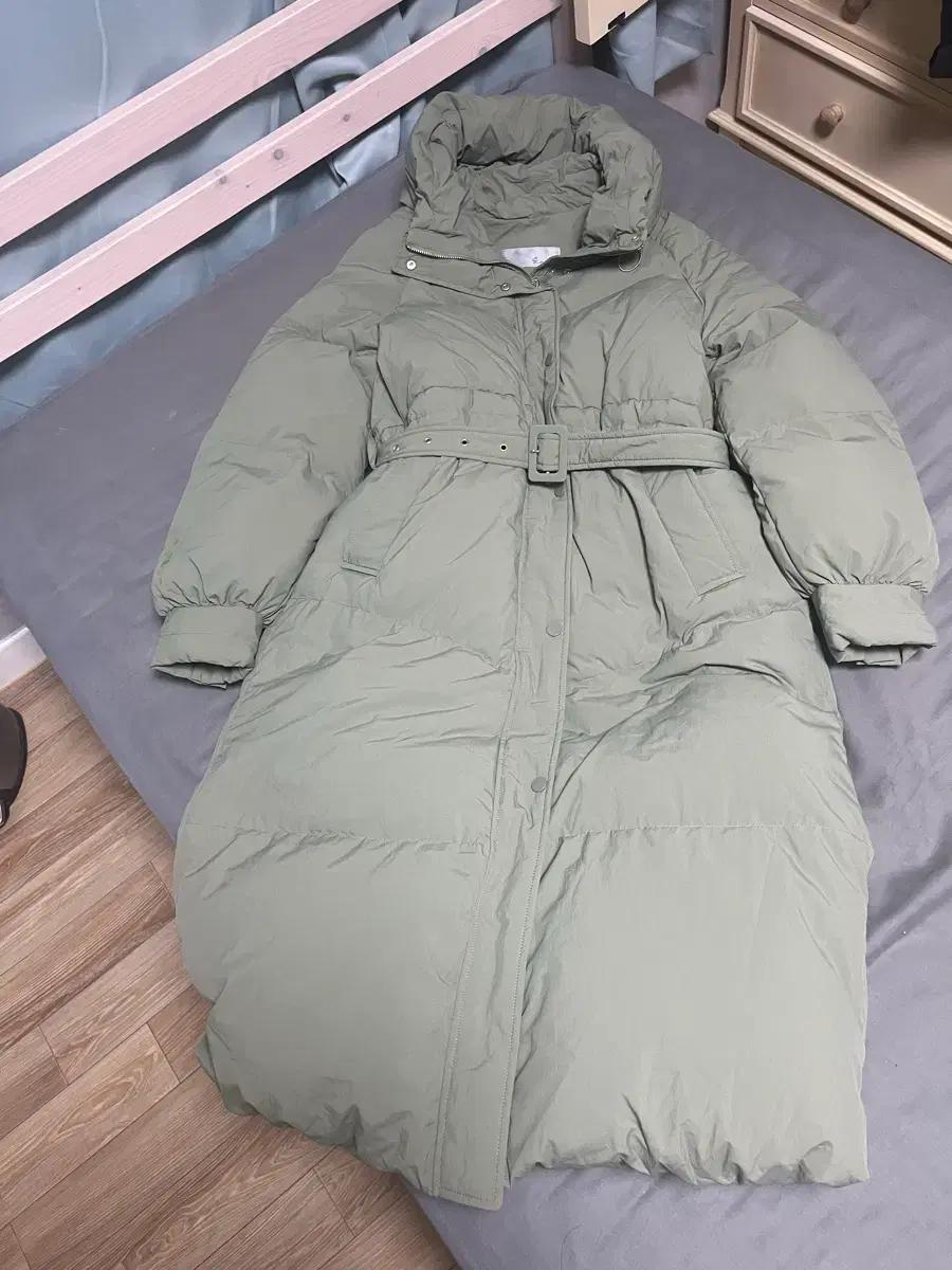 지컷 벨티드 구스다운 롱 패딩 코트