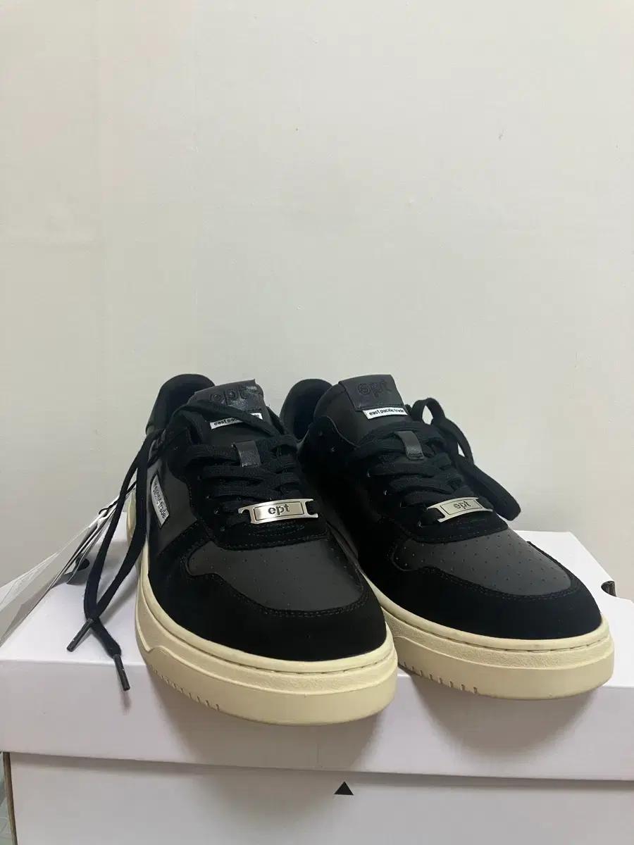[새상품] EPT court 스니커즈 블랙