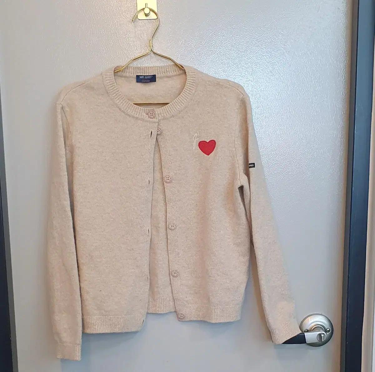 ST.JAMES (세인트제임스)하트 자수 가디건 베이지M사이즈