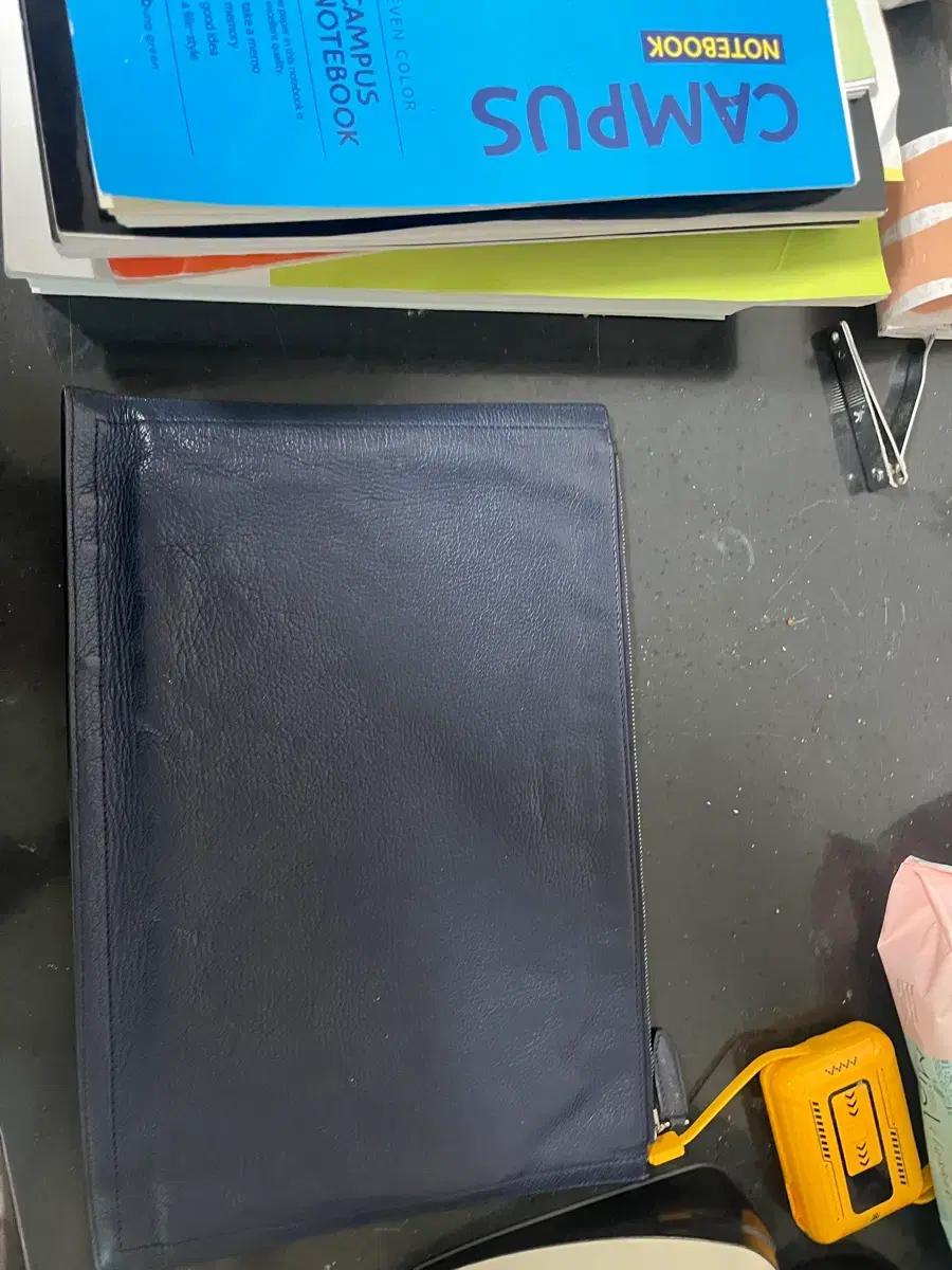 지방시 클러치백