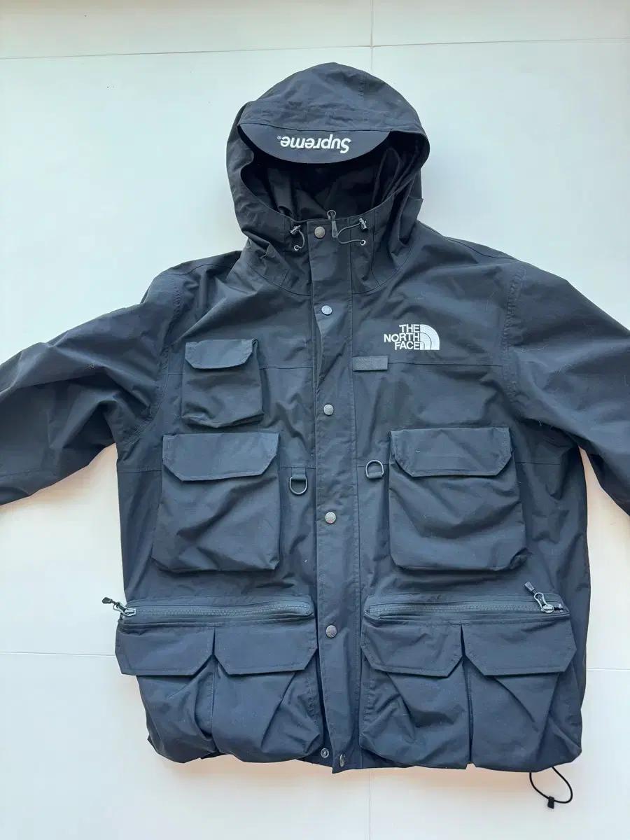 슈프림 노스페이스 카고 자켓 블랙 L사이즈