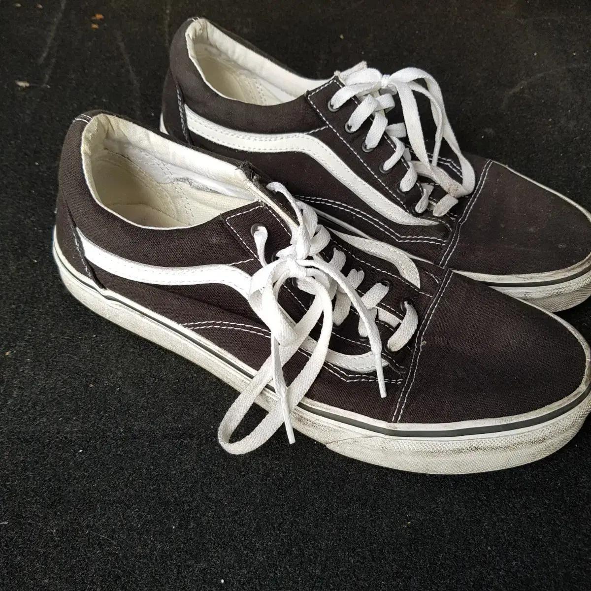 반스 올드스쿨 블랙 캔버스 스니커즈