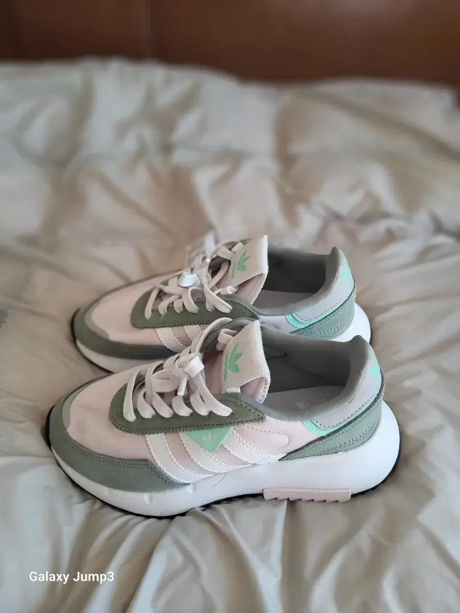 아디다스 운동화