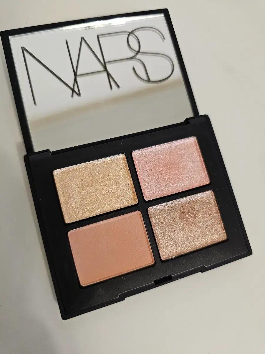 나스 오르가즘 아이섀도우 팔레트