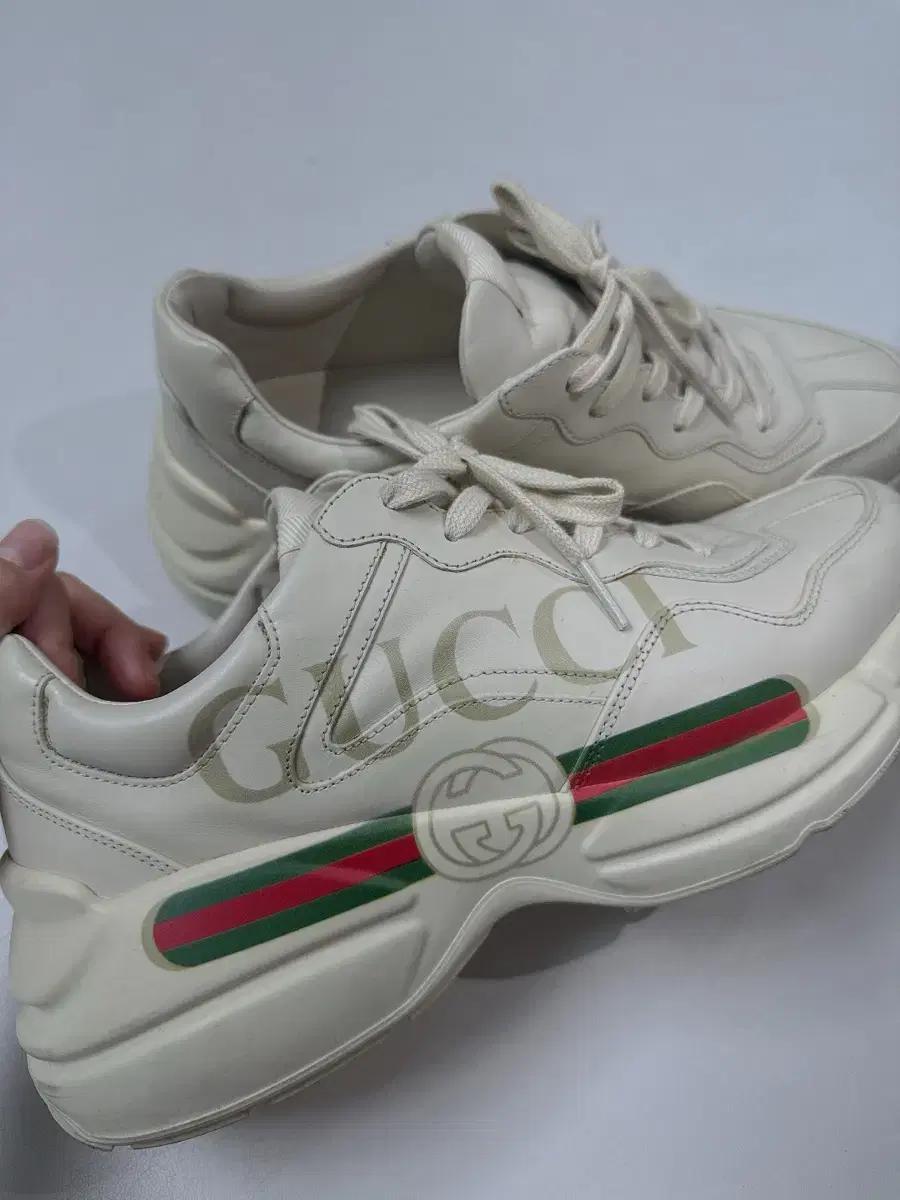 구찌 롸이톤 레더 스니커즈 남성 7.5