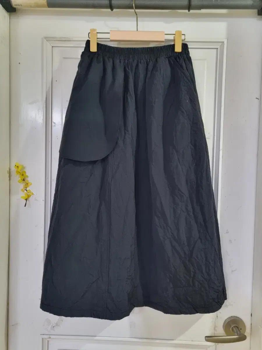 겨울 앞주머니  누빔 패딩  롱스커트   새상품   77까지