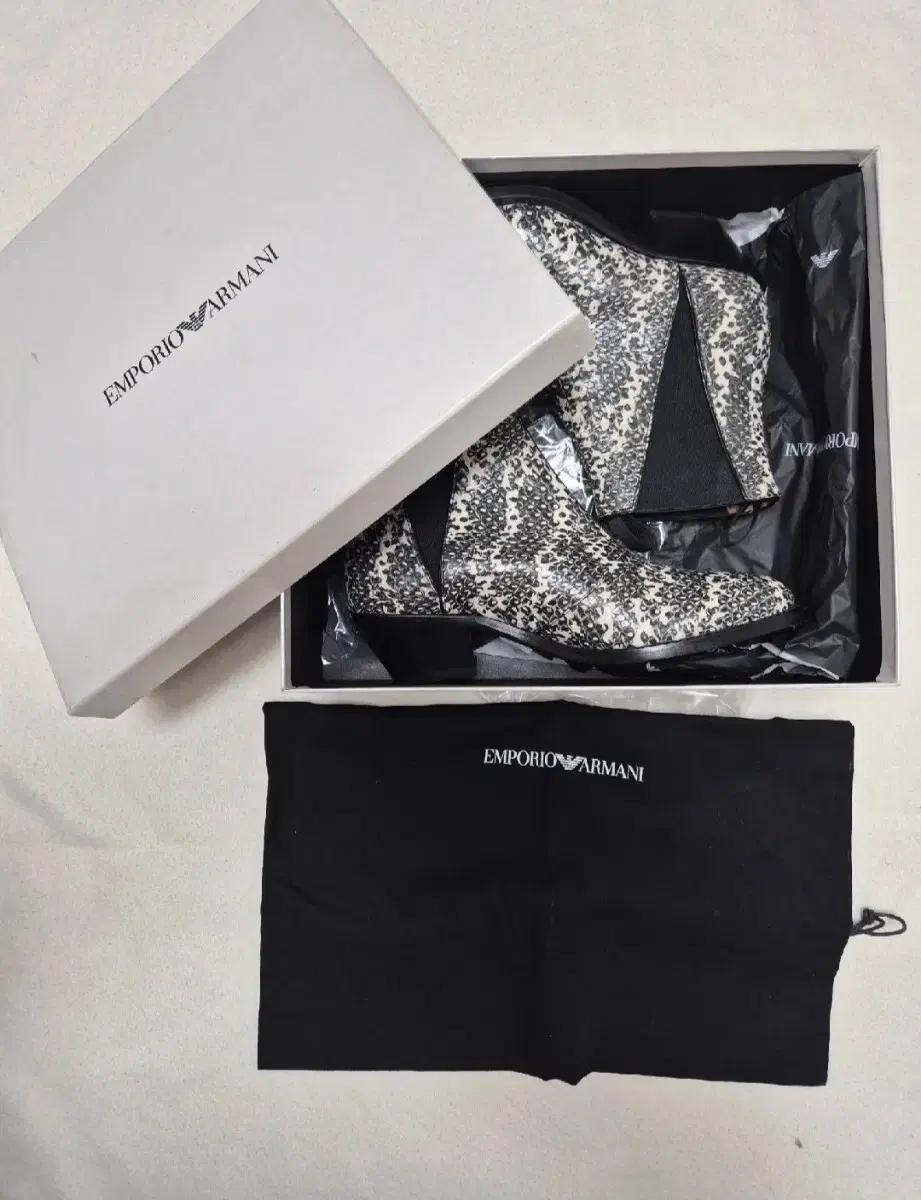 새상품 엠프리오 아르마니 앵클부츠