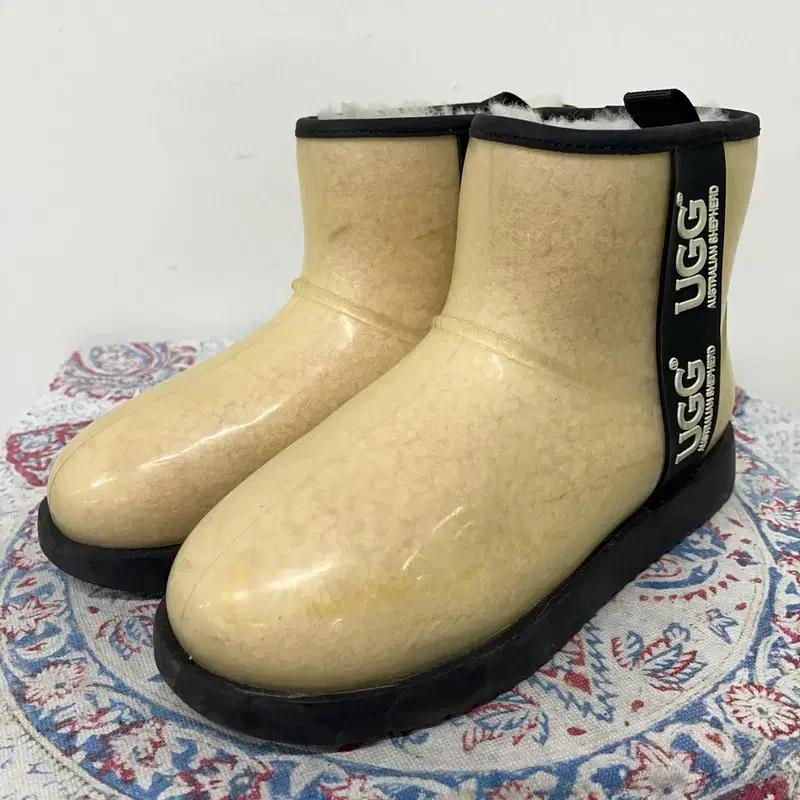 어그 UGG 클래식 클리어 어그부츠 EU37 E00660