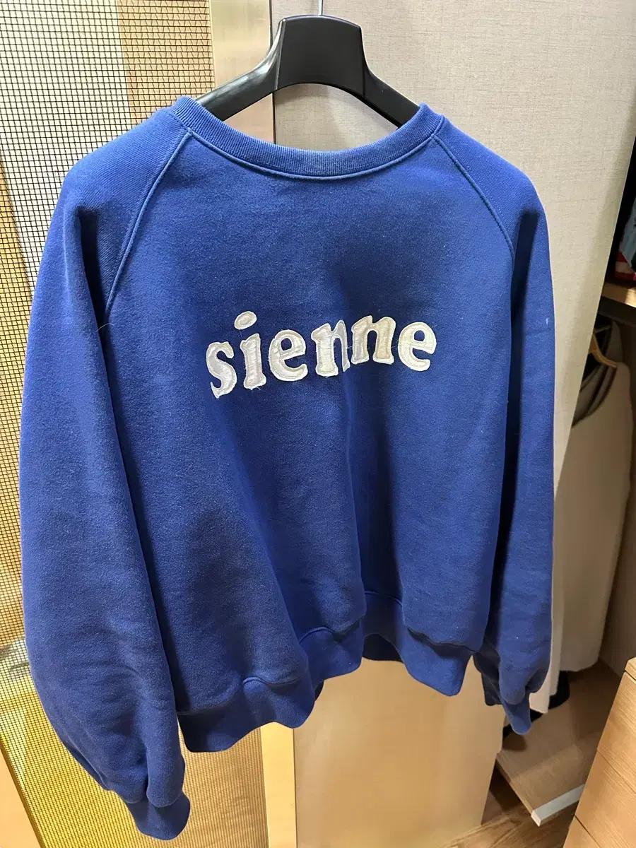 sienne 시엔느 블루 맨투맨 티셔츠