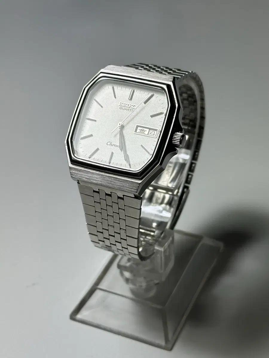 SEIKO quartz chronos