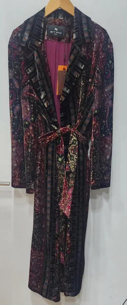 에트로 멀티 페이즐리 롱코트 44사이즈 새제품