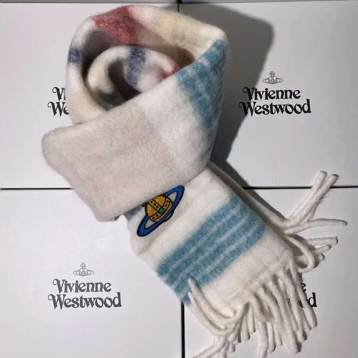Vivienne Westwood 화이트 큐티 자수 목도리