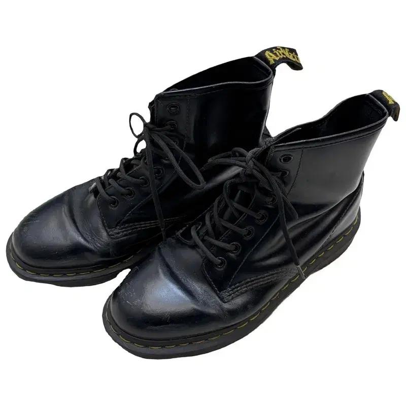 DR. MARTENS 1460 8홀 스무스 레더부츠 250