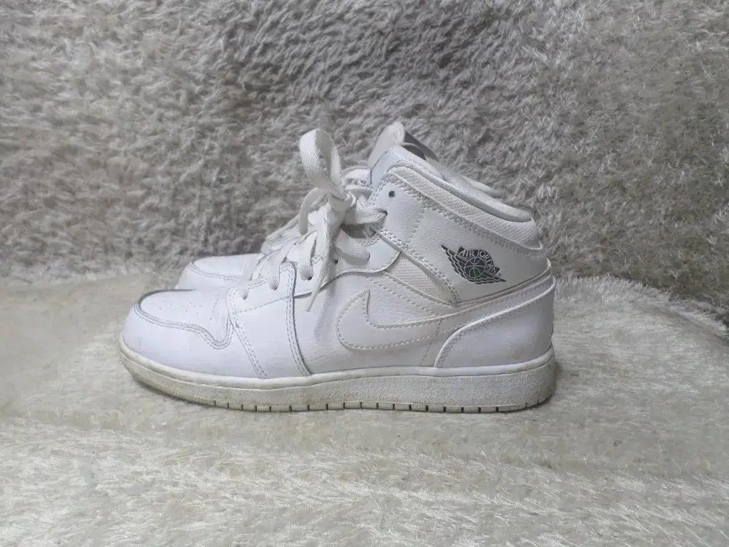 휘리릭구제 245 나이키 에어조던1 미드 화이트 운동화 중고 신발