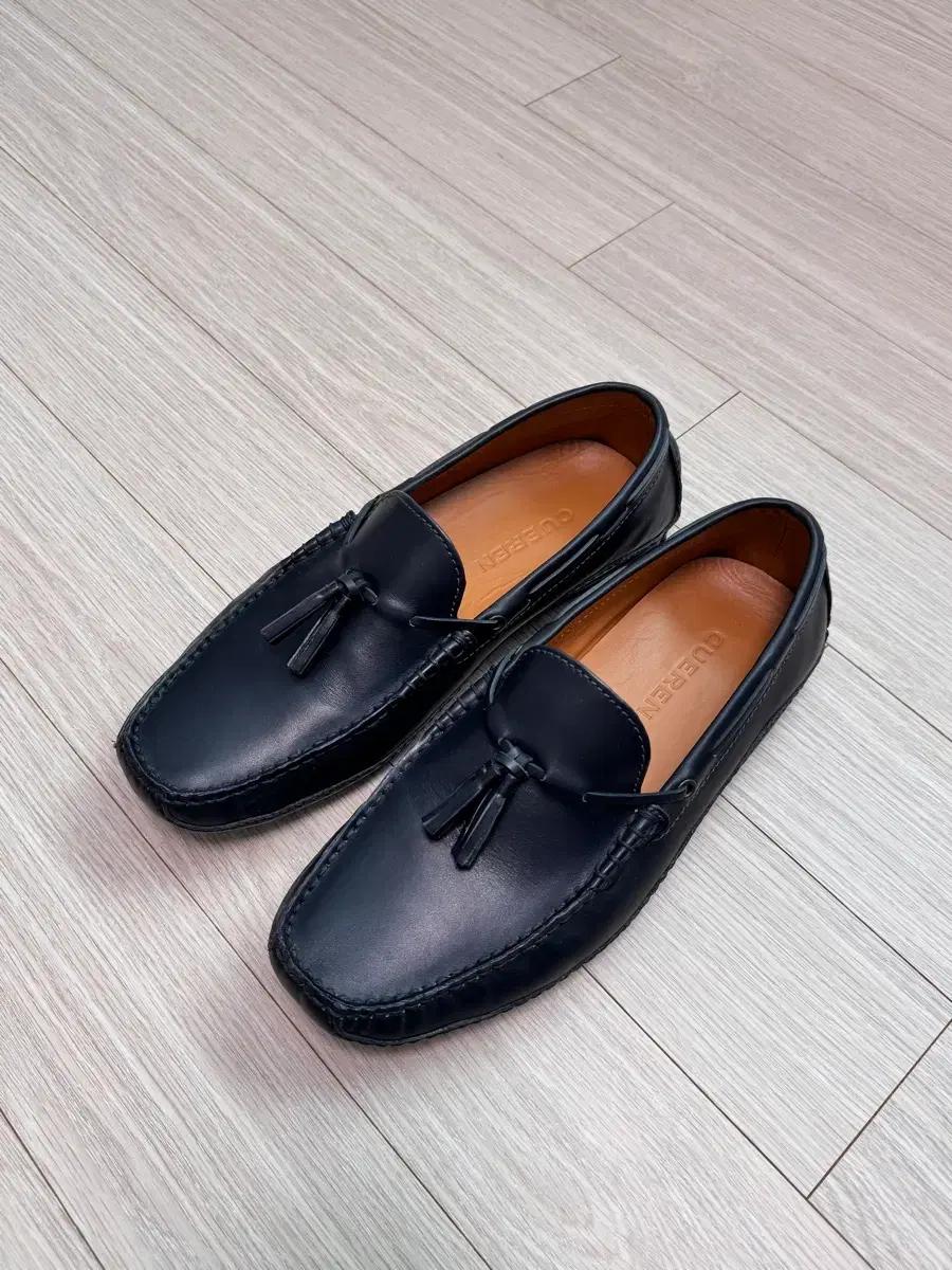 쿠에른 베를린 로퍼