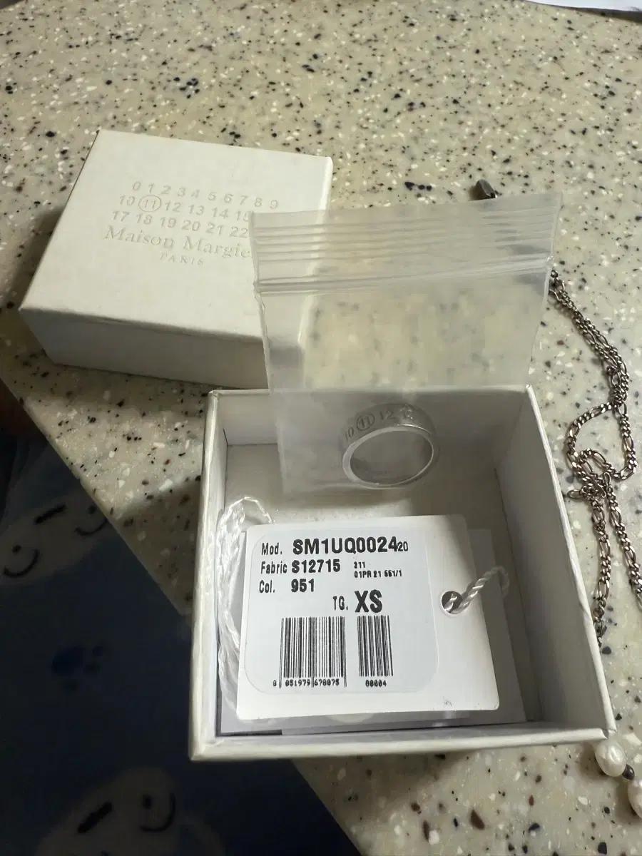 마르지엘라 넘버링 xs