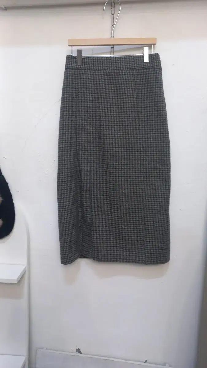 육육걸즈 체크 뒷밴딩 스커트 66