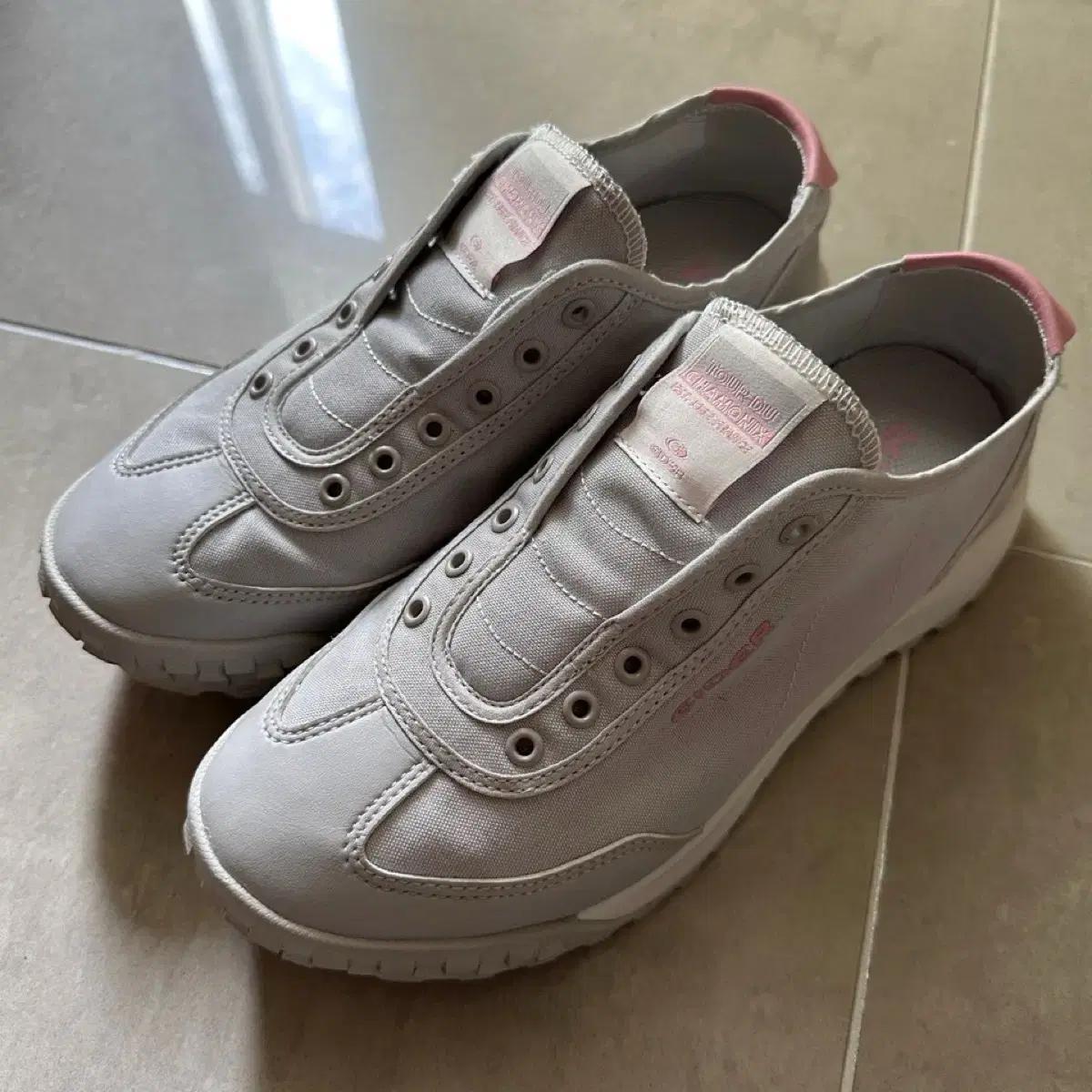 아이더 비바체 여성 운동화 워킹화 경량화 슬립온