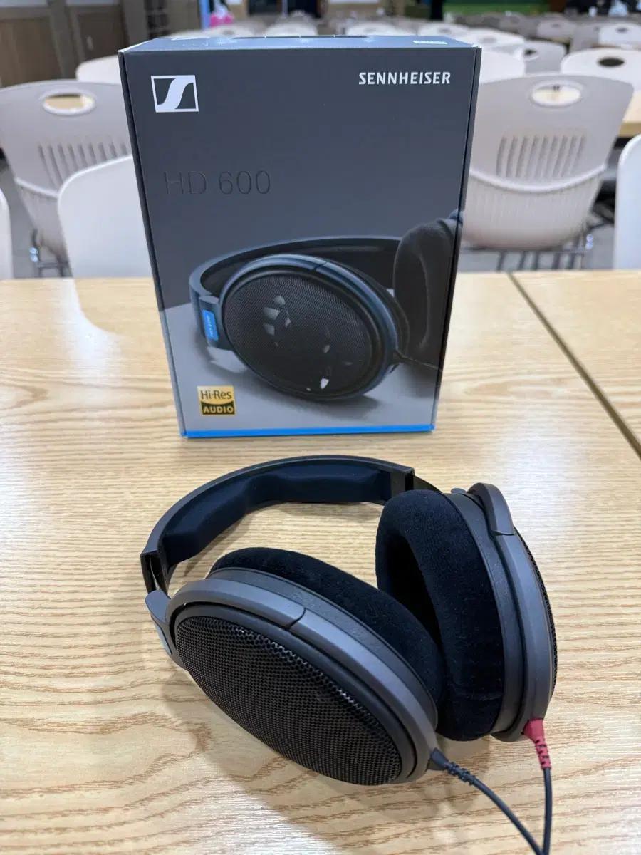 젠하이저 HD600 헤드폰