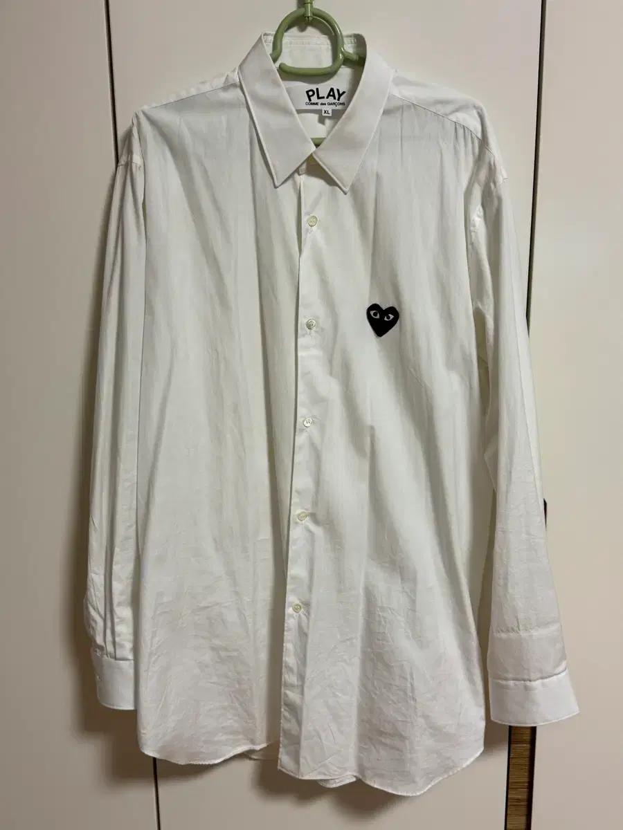꼼데가르송 PLAY 화이트 셔츠 XL 사이즈