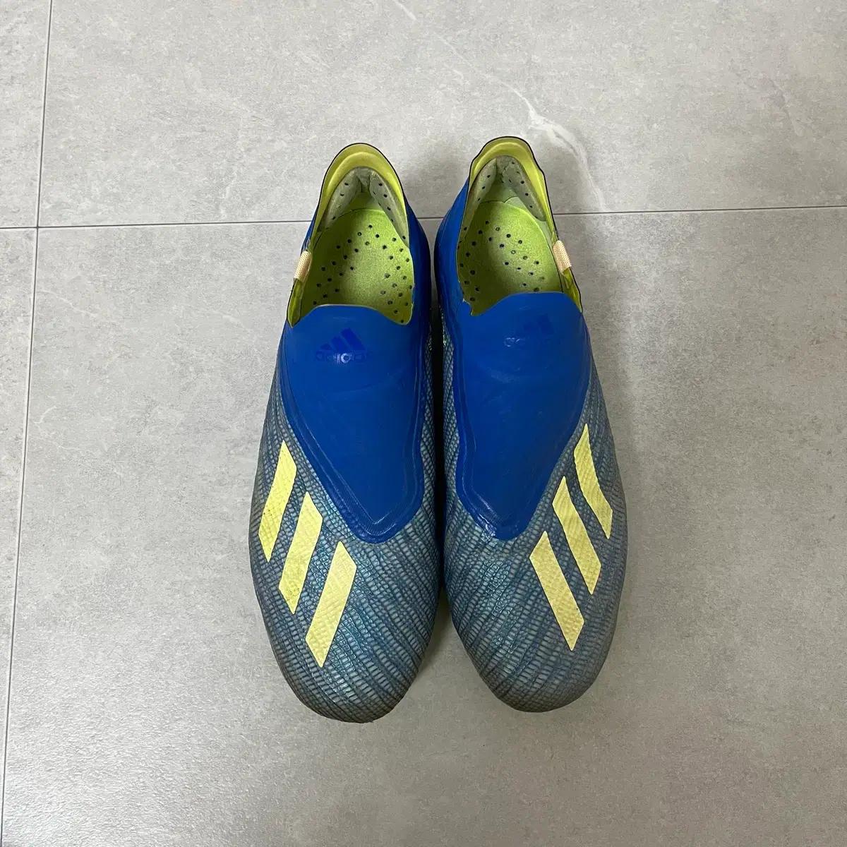 아디다스 x18+ fg 축구화