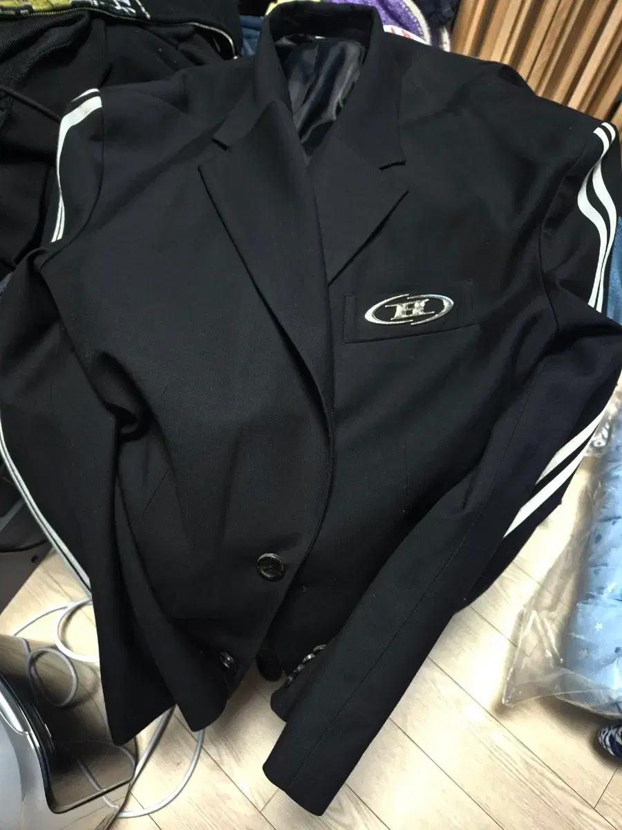 본투윈 크롬 블레이저 2사이즈 판매