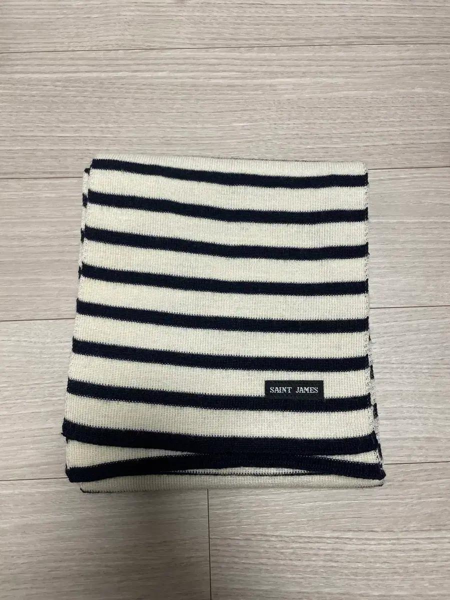 세인트제임스 머플러 화이트