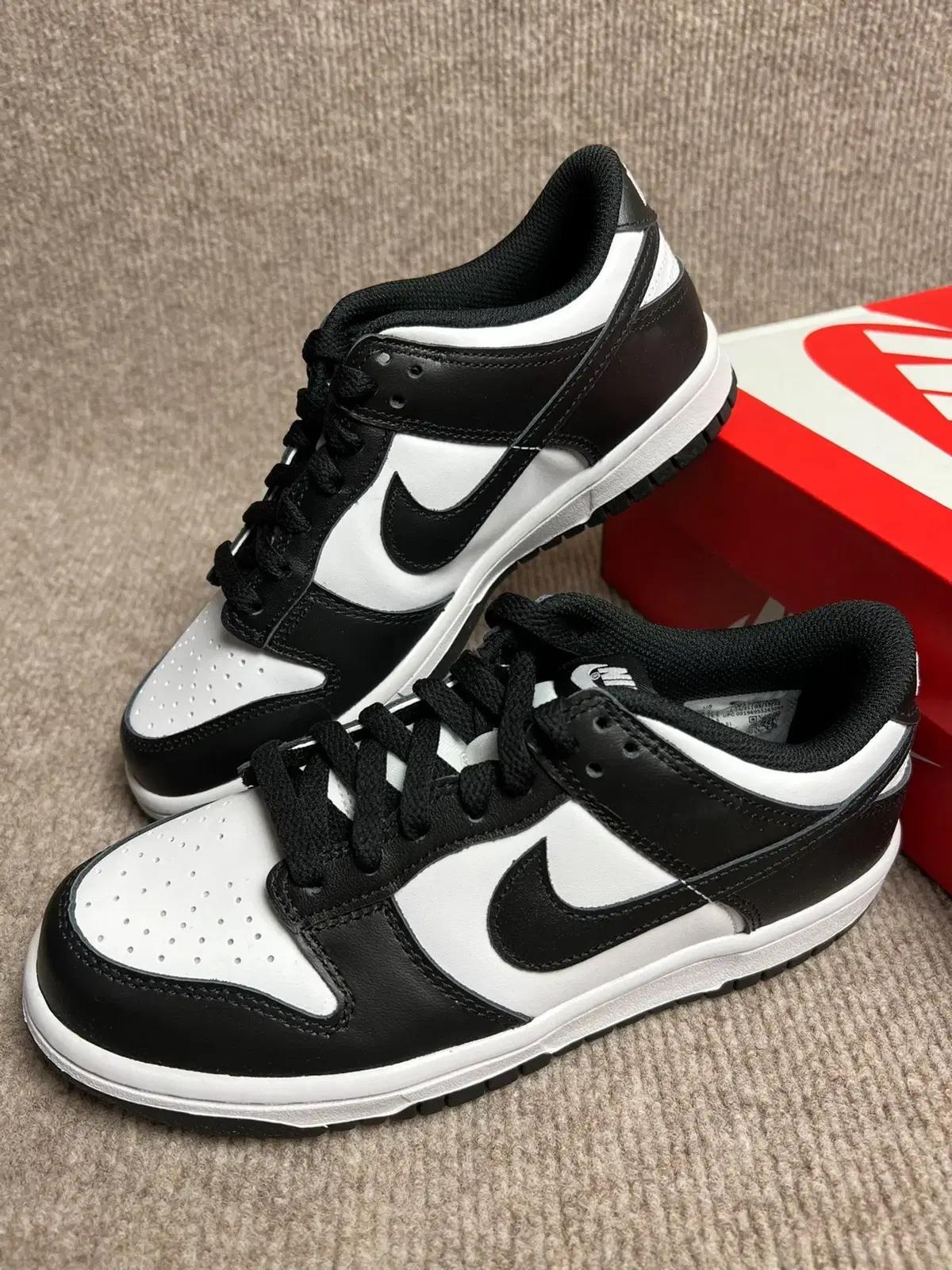 나이키 덩크 로우 GS 팬더 무시착 새신발