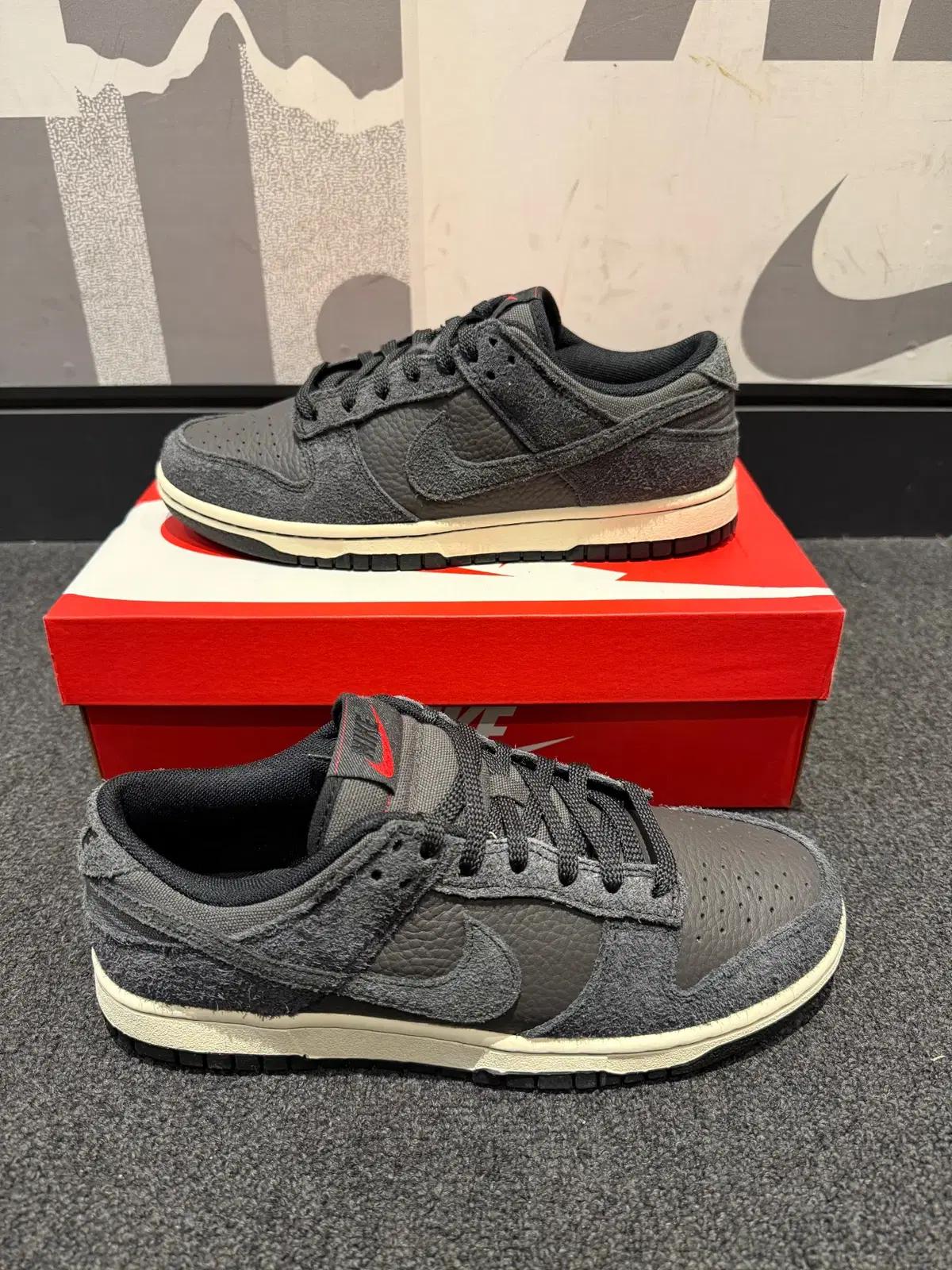 나이키 덩크 로우 미디엄 애쉬 블랙 새신발