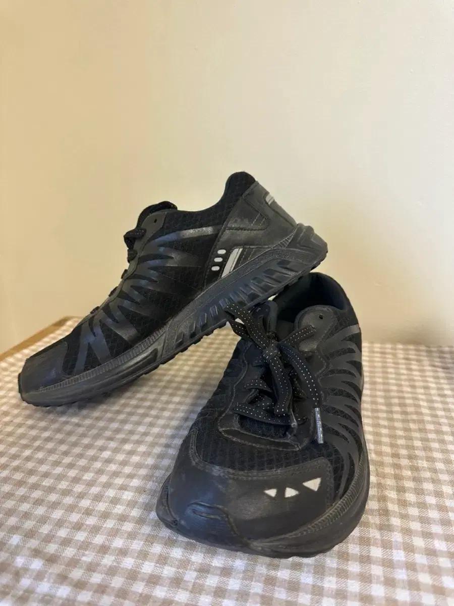 미군 Vibram 비브람 러닝화 240