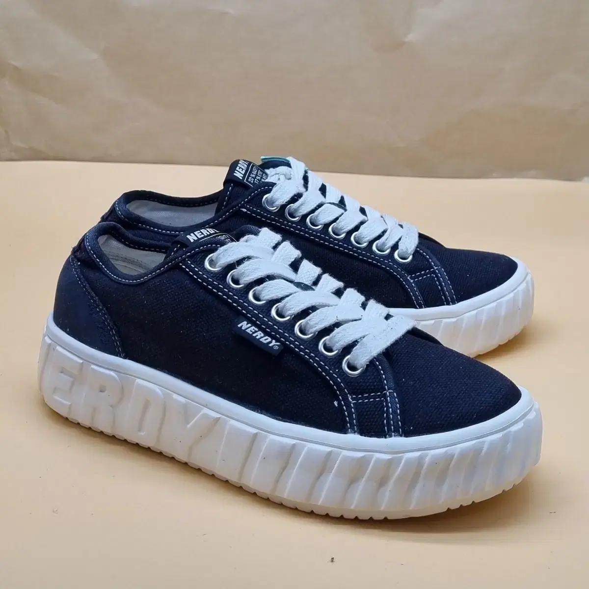 널디 앤디 여성스니커즈235_