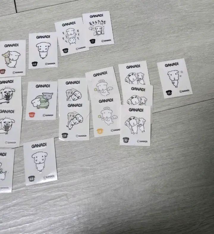 가나디 랜덤 띠부실 중복된거 교환하실분