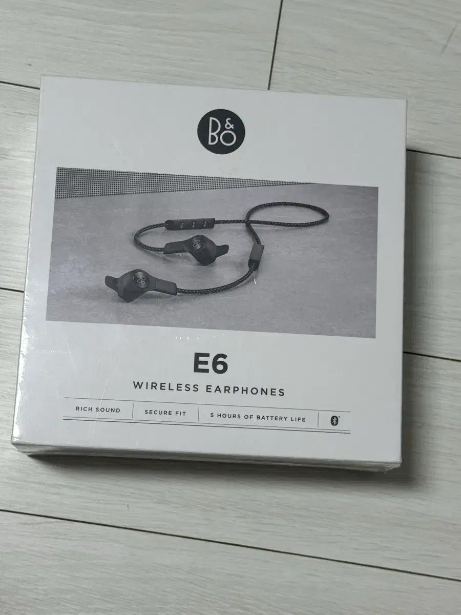 뱅앤올룹슨 E6 무선이어폰