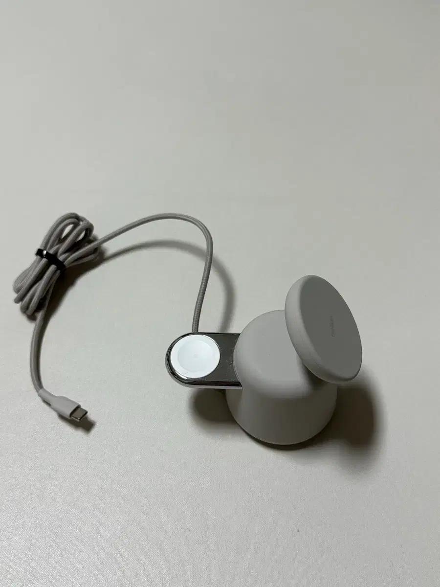 벨킨 2in1 맥세이프 충전기