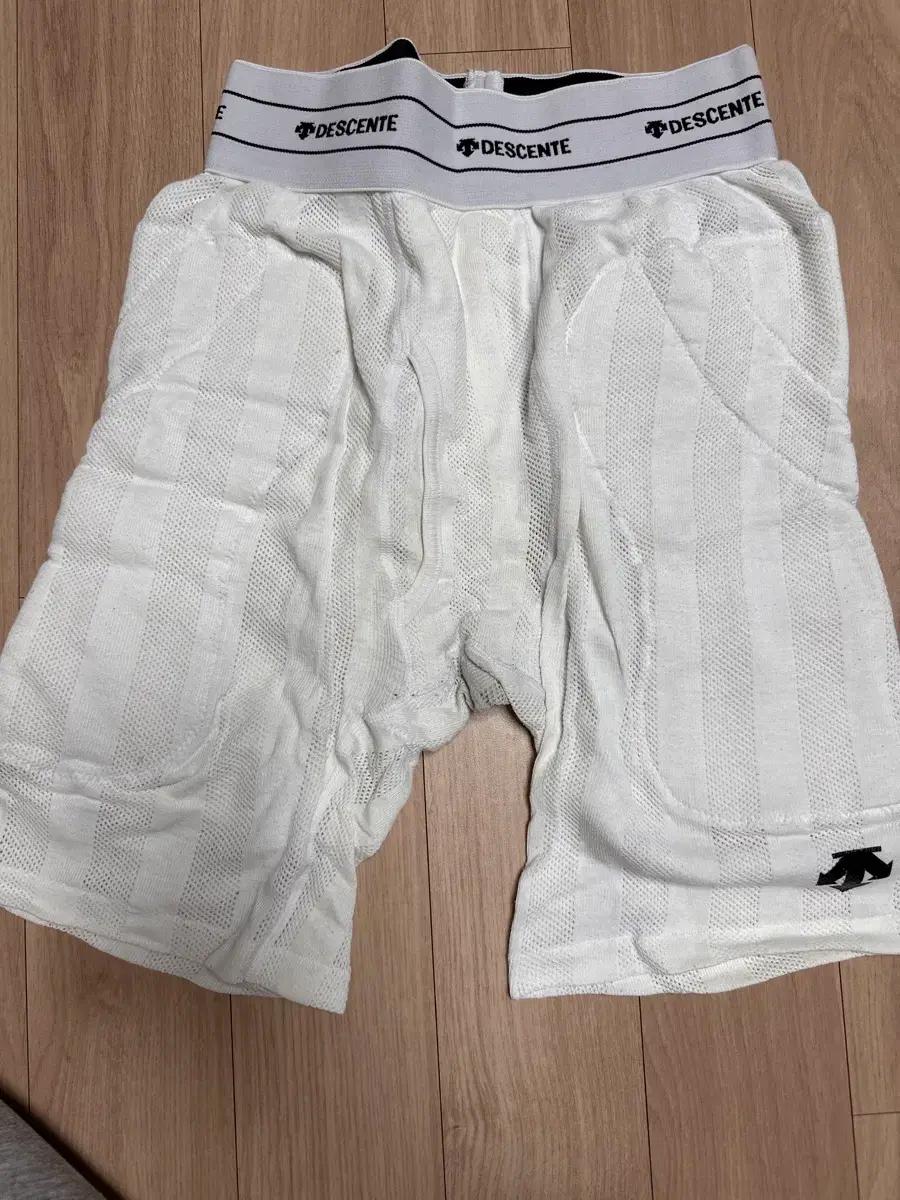 데상트 남성 축구 이너 팬츠