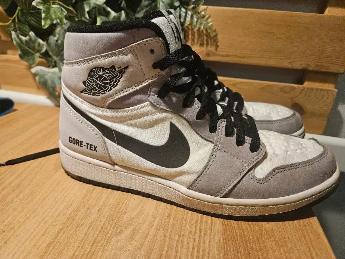 조던 1 엘리먼트 고어텍스 세일 275 운동화 급처