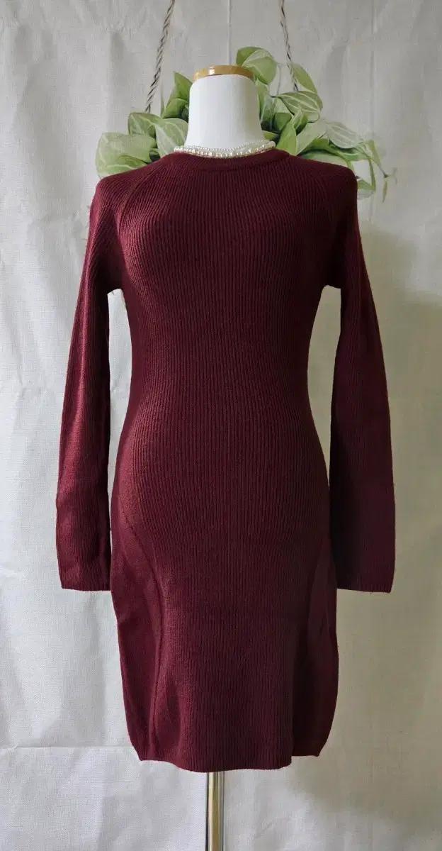 (라코스테) 모100%버건디 니트 원피스 34