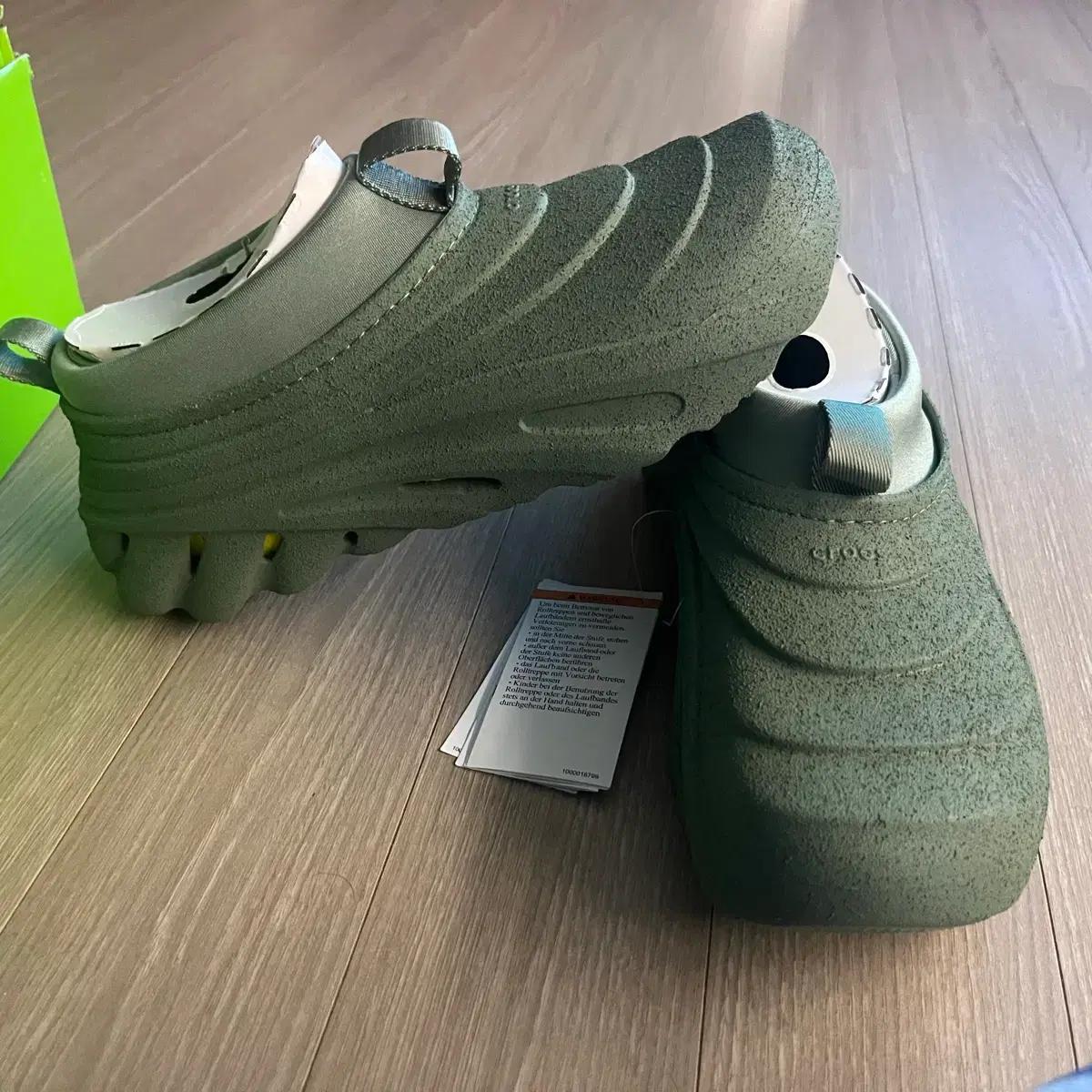 크록스 슬립온 260 새제품