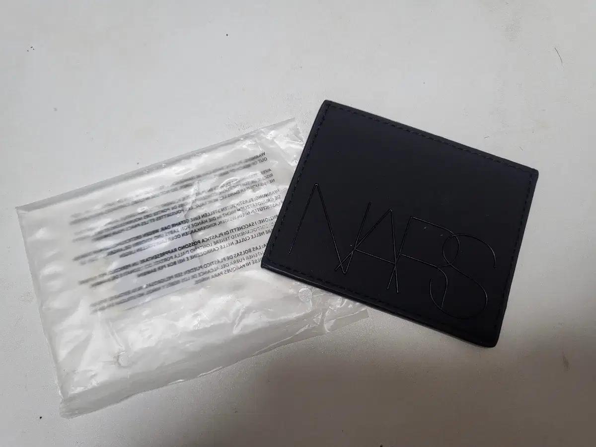 [미개봉새제품] 나스 정품 블랙 카드 케이스