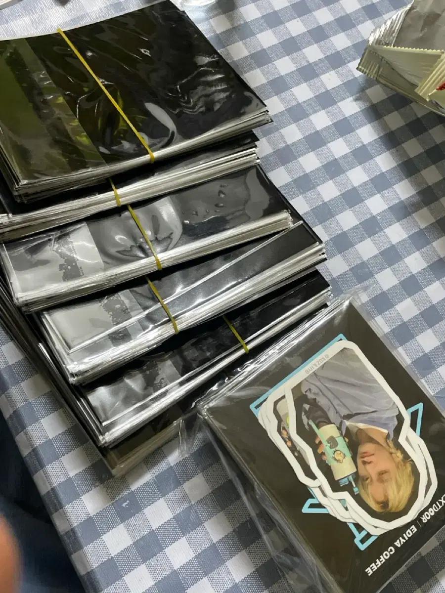 보이넥스트도어 이디야 set (인증 가능)
