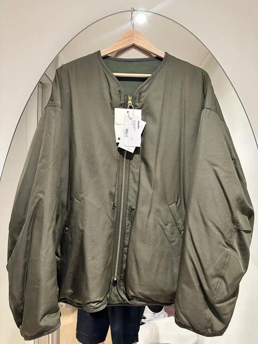 비즈빔 25SS IRIS DOWN JKT OLIVE 4