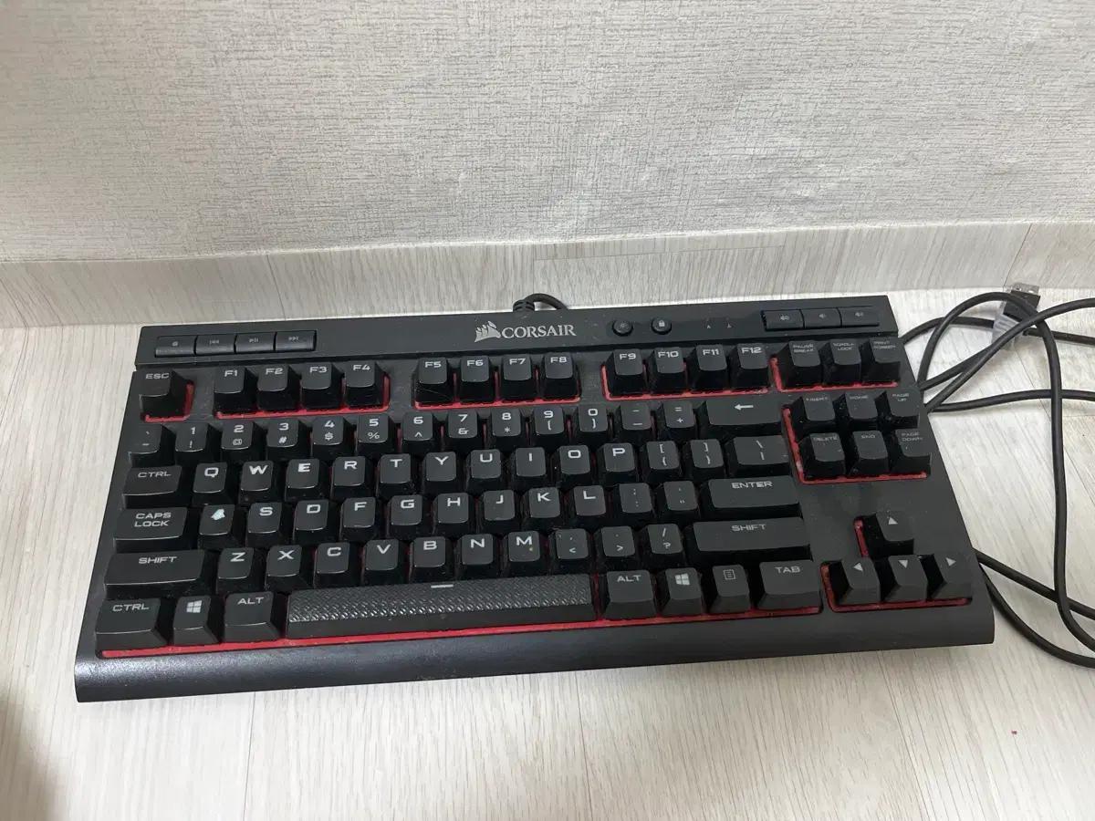 Corsair k65 키보드