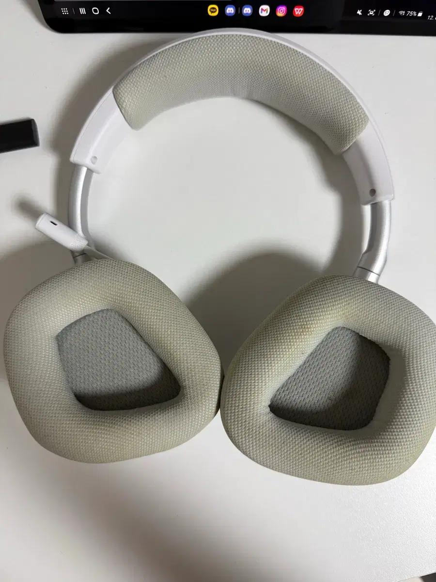 커세어 보이드 v2